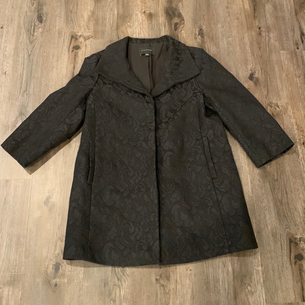 Ann Taylor light coat size M